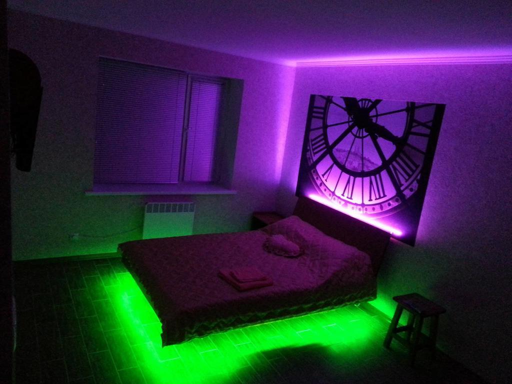 فينيتسا Apartment Neon المظهر الخارجي الصورة